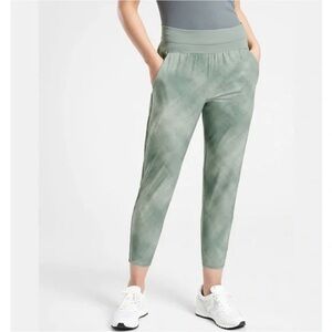 Athleta Nolita Lightweight Slim Tapered Printed Crop Pant